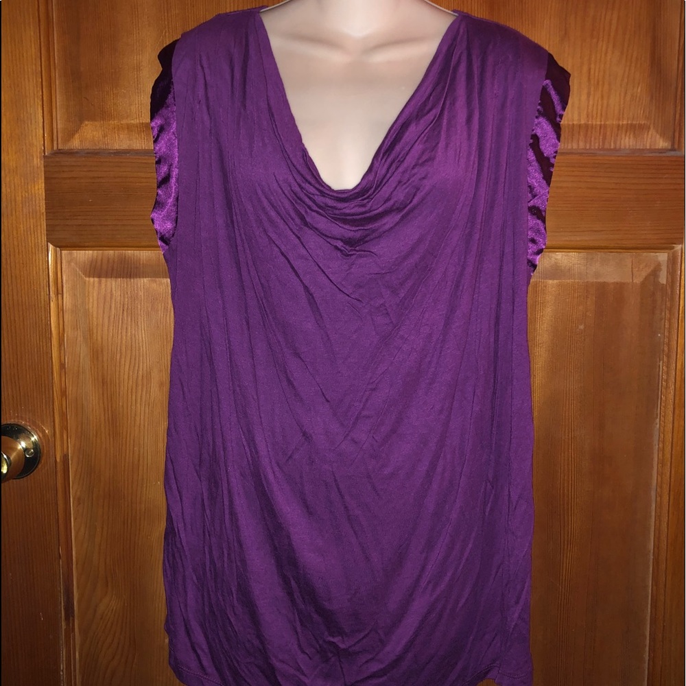 Top Size: XXL Brand:Hollywood Era